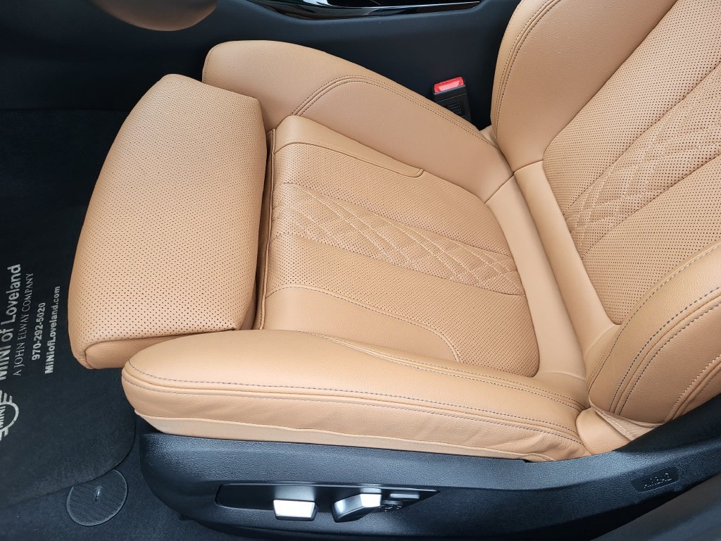 Used 2023 BMW 530i xDrive w/ Executive Package AWD/4WD image 12