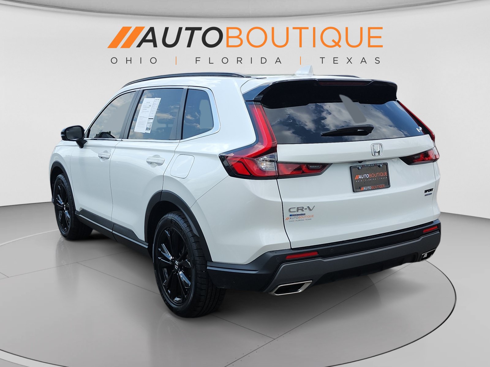 Used 2024 Honda CR-V Sport Touring image 3