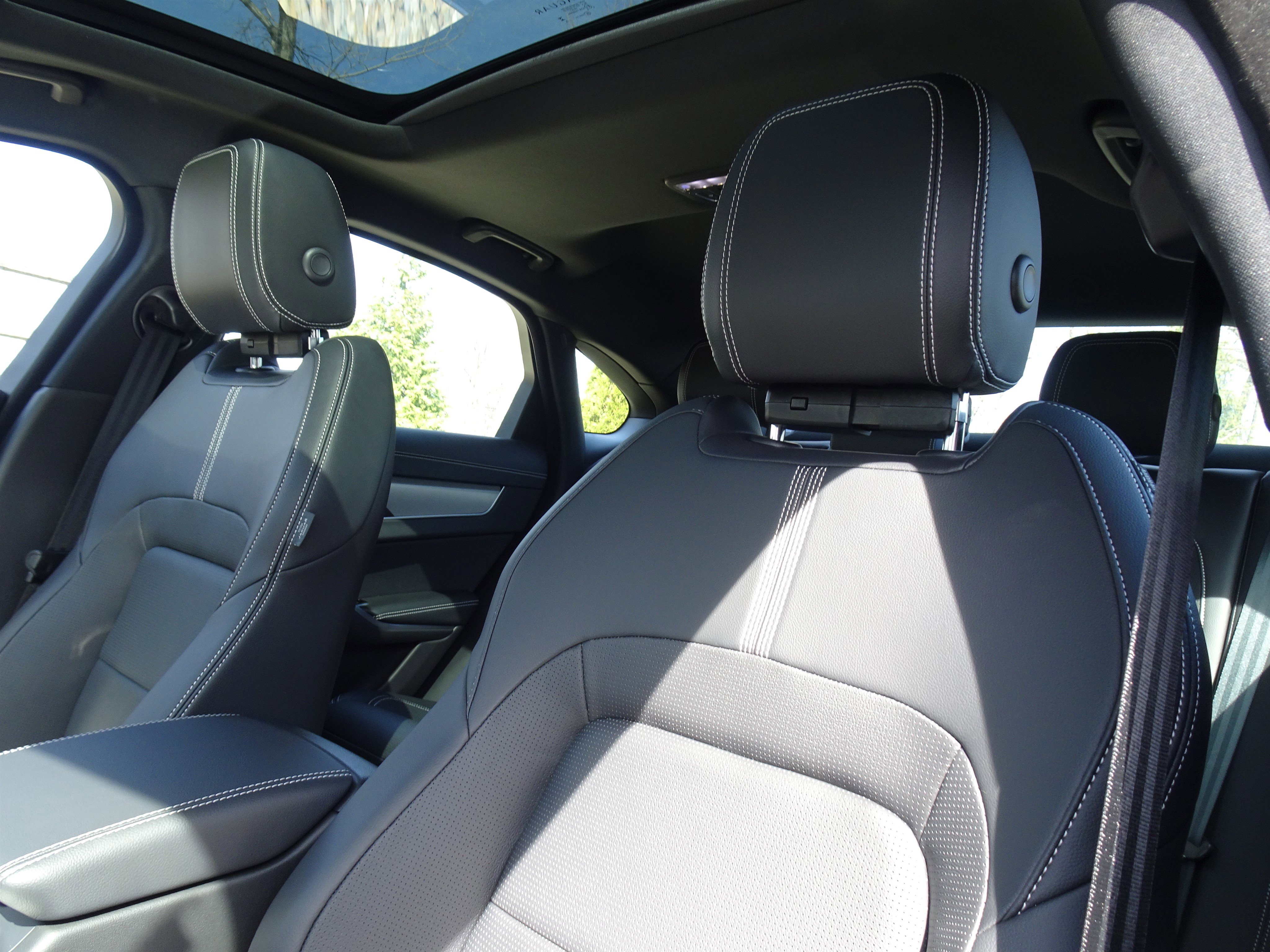 New 2024 Jaguar XF R-Dynamic SE image 21