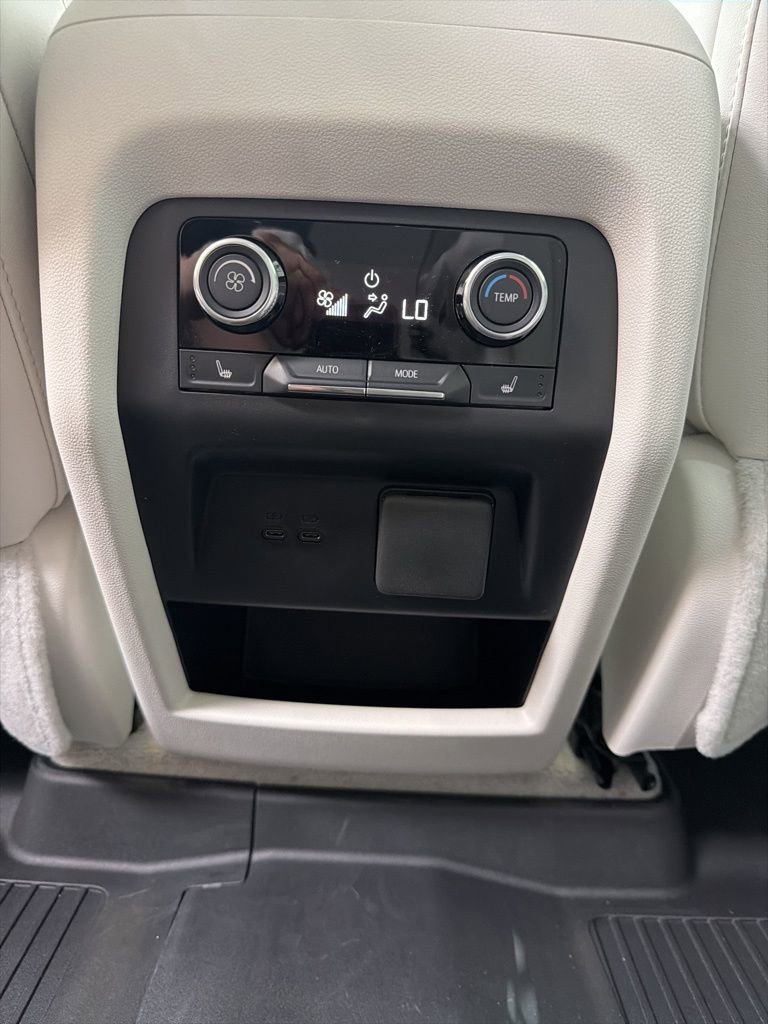 New 2026 Buick Enclave Avenir w/ Super Cruise Package image 17