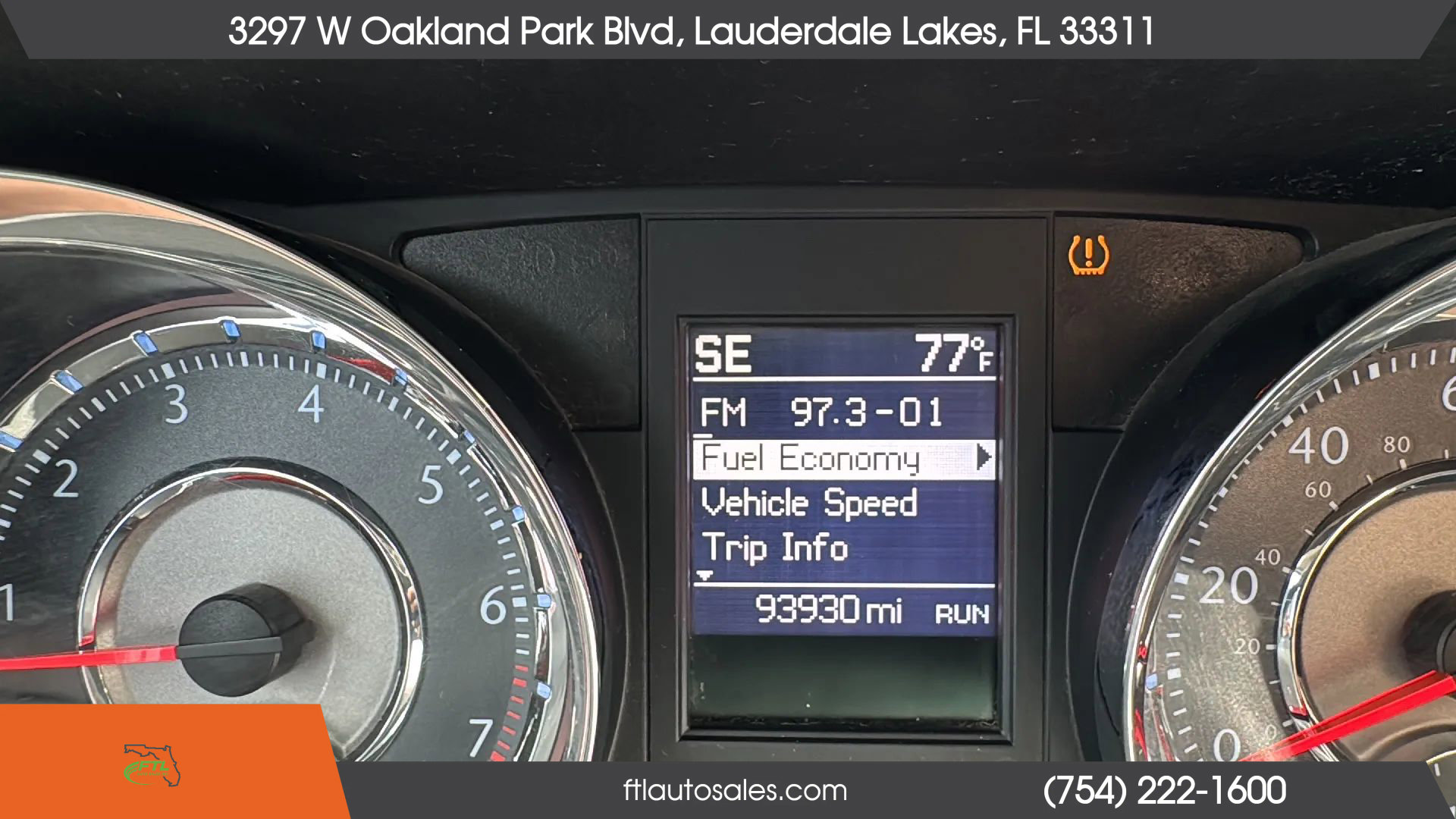 Used 2013 Chrysler Town & Country Touring image 49