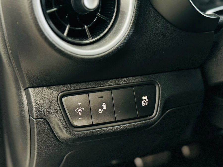 Used 2023 Kia Forte GT-Line w/ GT-Line Premium Package image 12