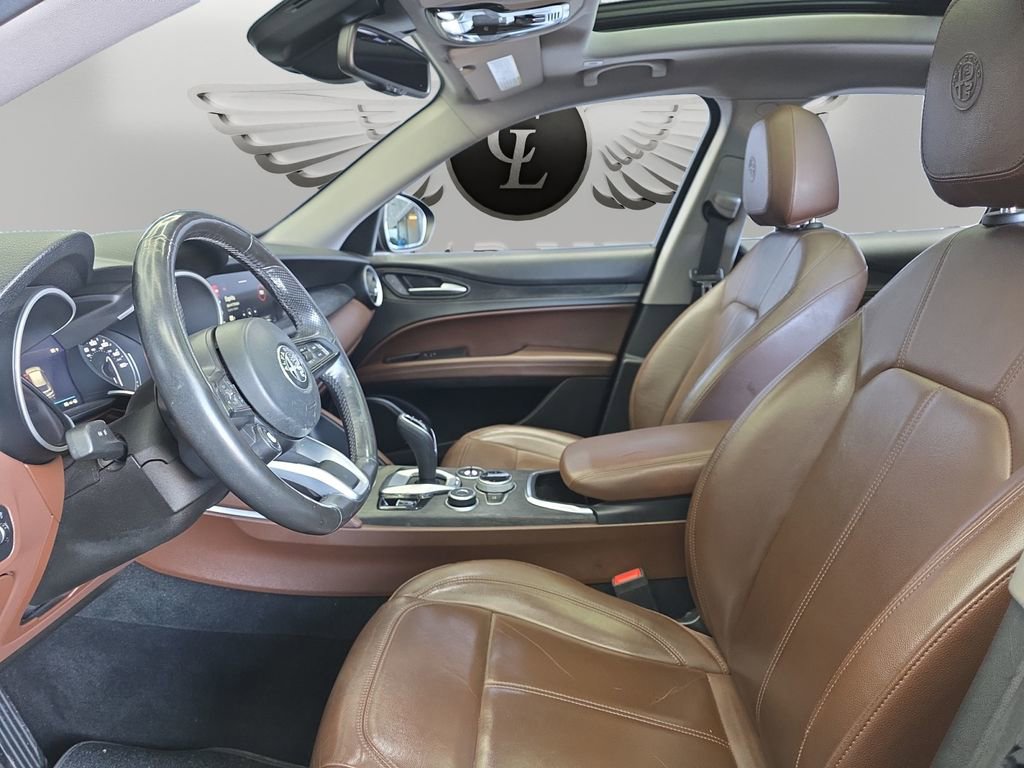 Used 2020 Alfa Romeo Stelvio w/ Nero Edizione image 9