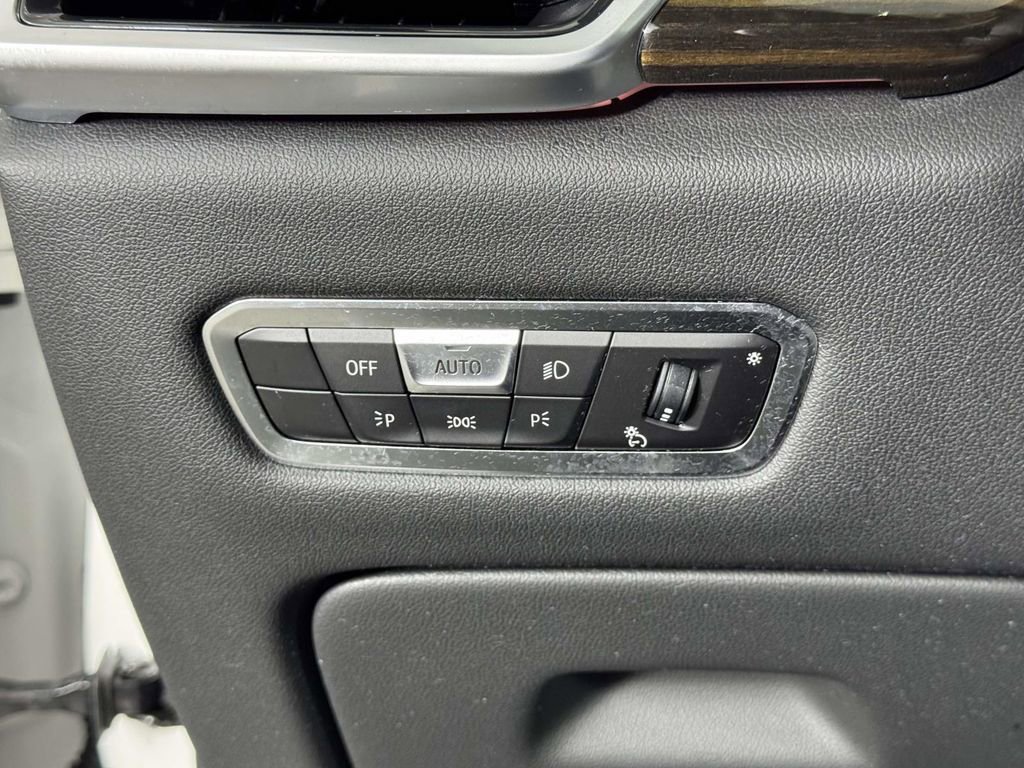 Used 2023 BMW X5 xDrive40i AWD/4WD image 19