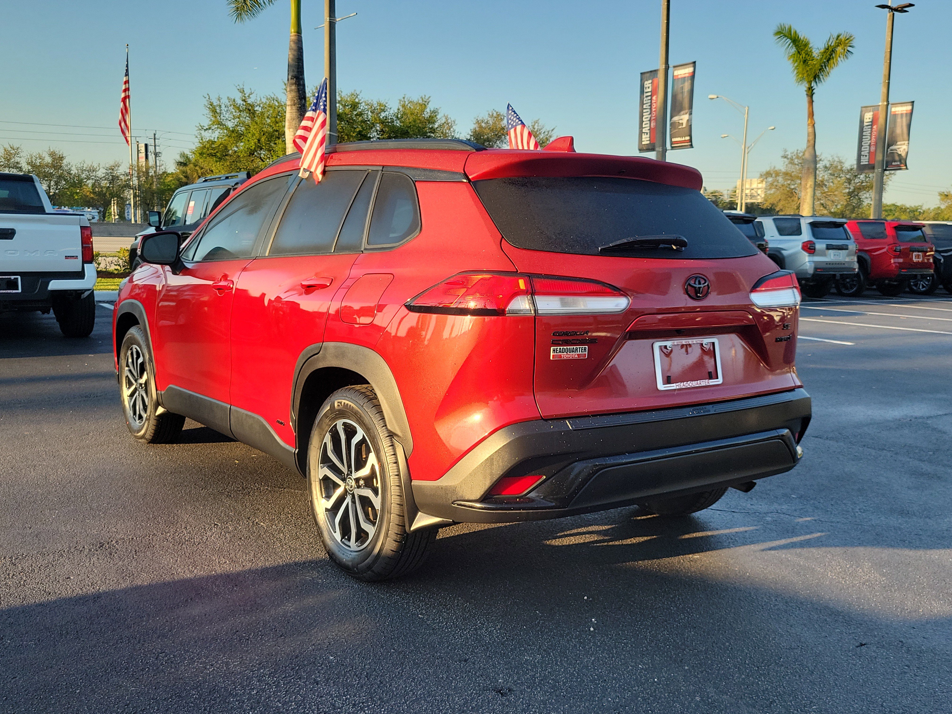 Used 2023 Toyota Corolla Cross SE image 9