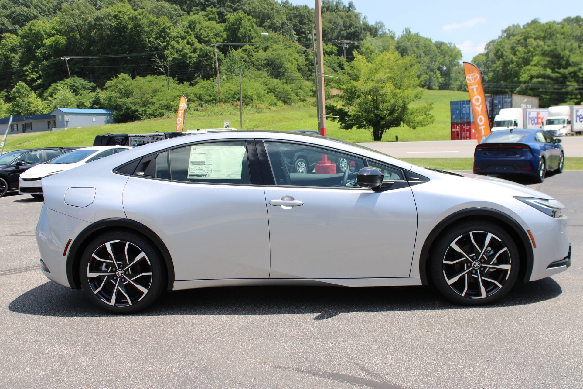 New 2026 Toyota Prius Plug-In Hybrid w/ Limited Premium Package FWD image 6