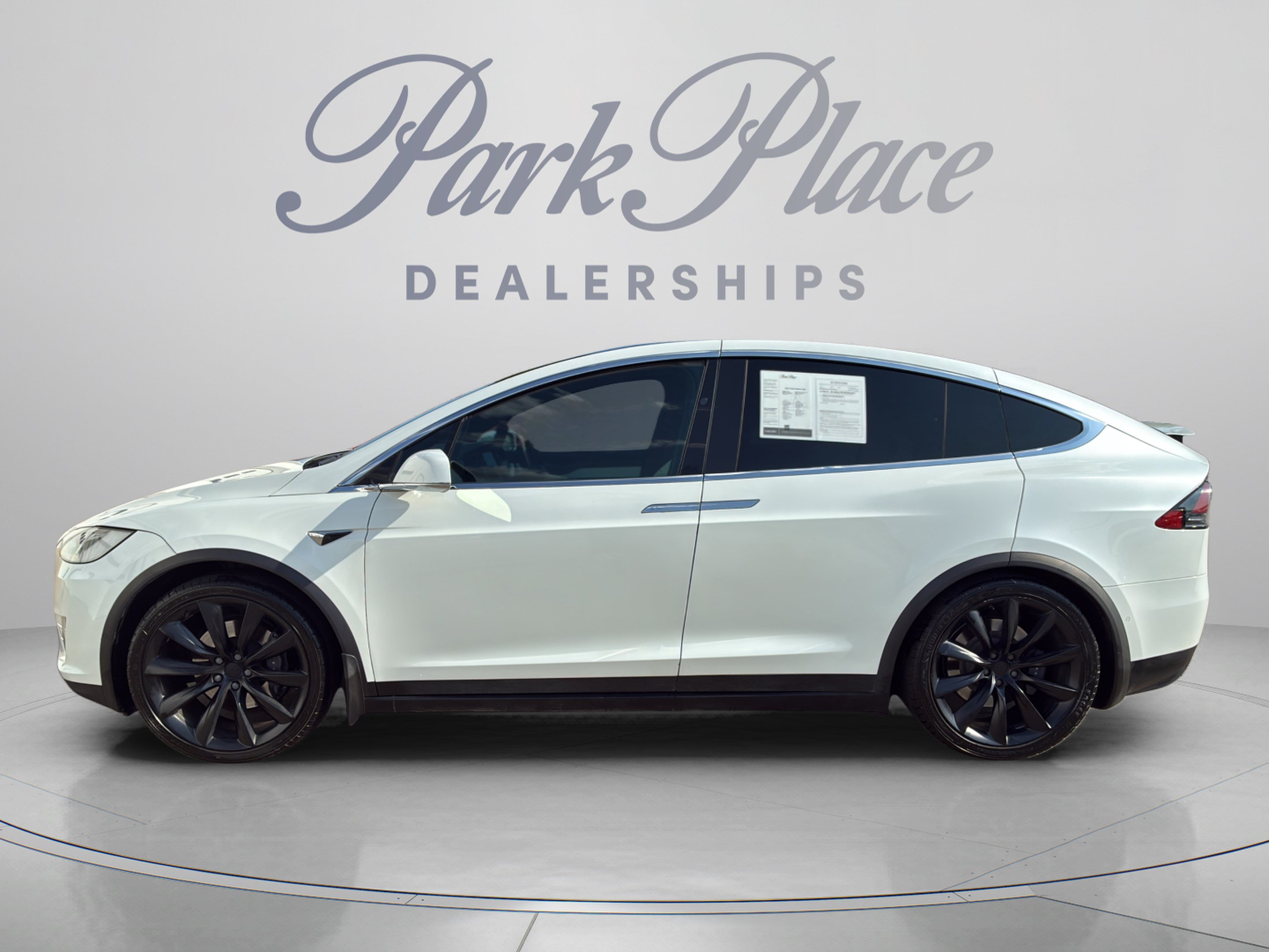 Used 2018 Tesla Model X 100D AWD/4WD image 2
