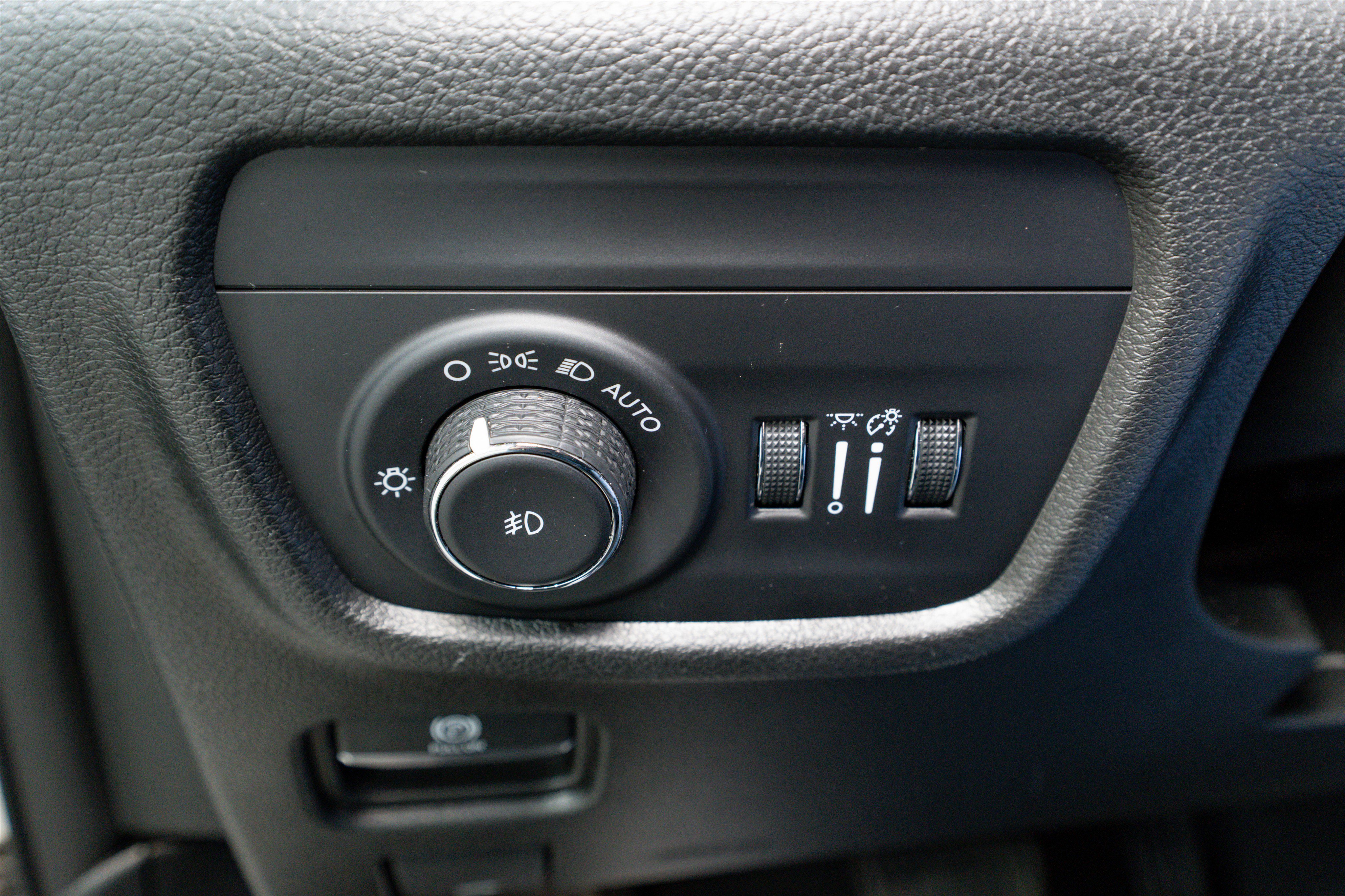 Used 2023 Jeep Grand Cherokee L Limited image 31