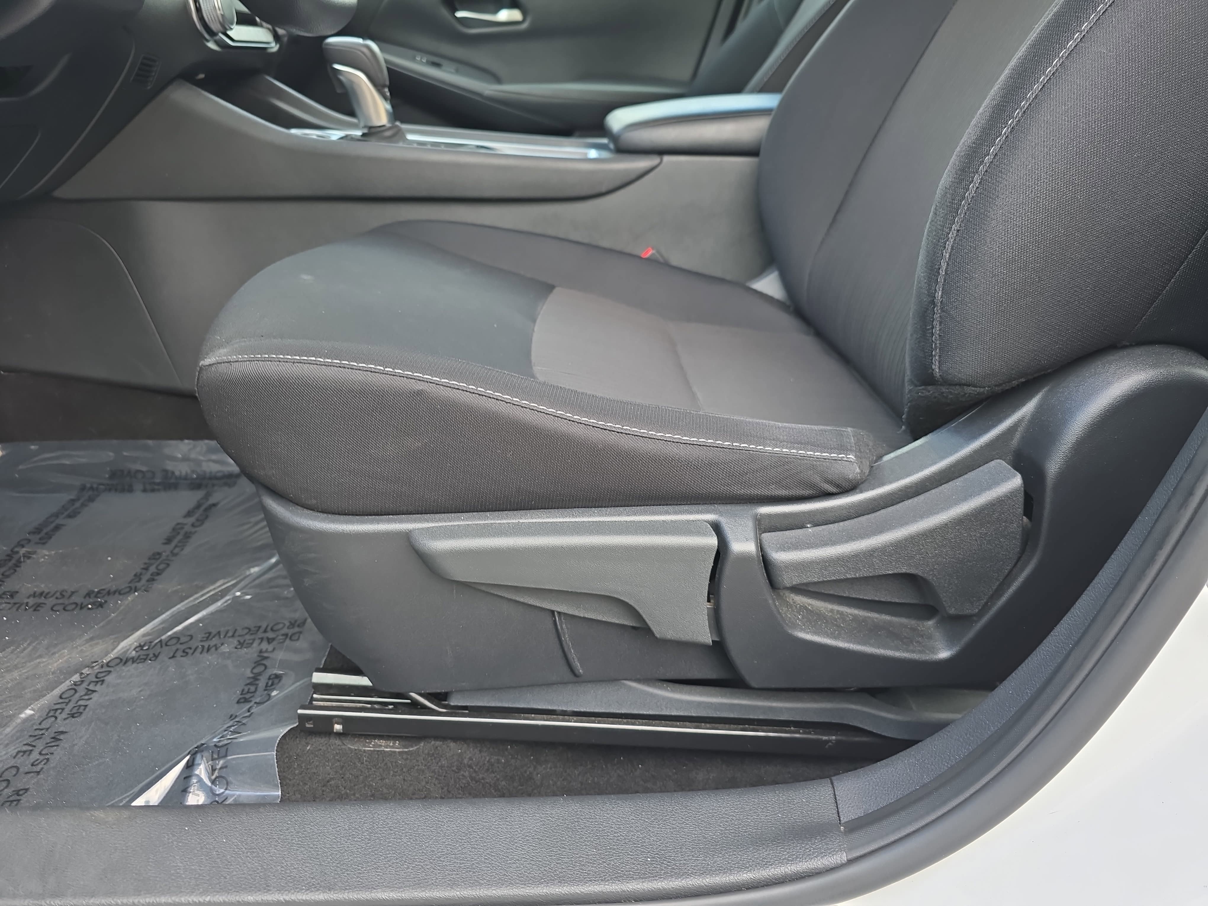 Used 2024 Nissan Sentra SV FWD image 29