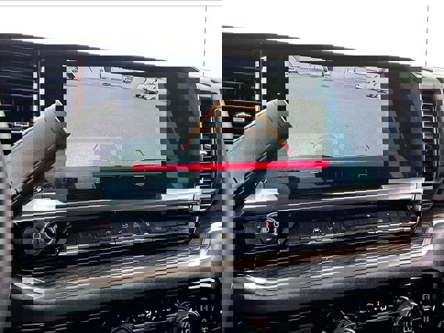 Used 2025 Chevrolet Silverado 1500 LT image 30