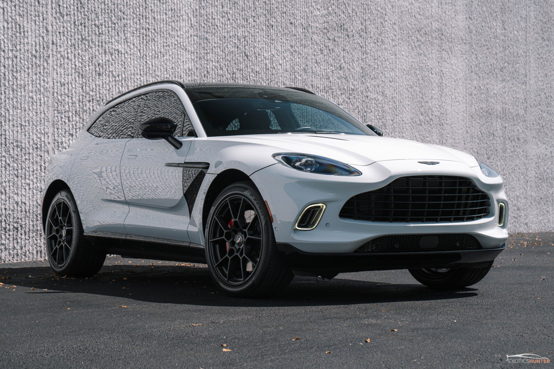 Used 2021 Aston Martin DBX AWD/4WD image 5