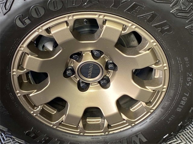 Used 2024 Toyota Tacoma Trailhunter image 31