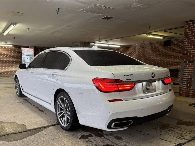Used 2018 BMW 750i xDrive image 4