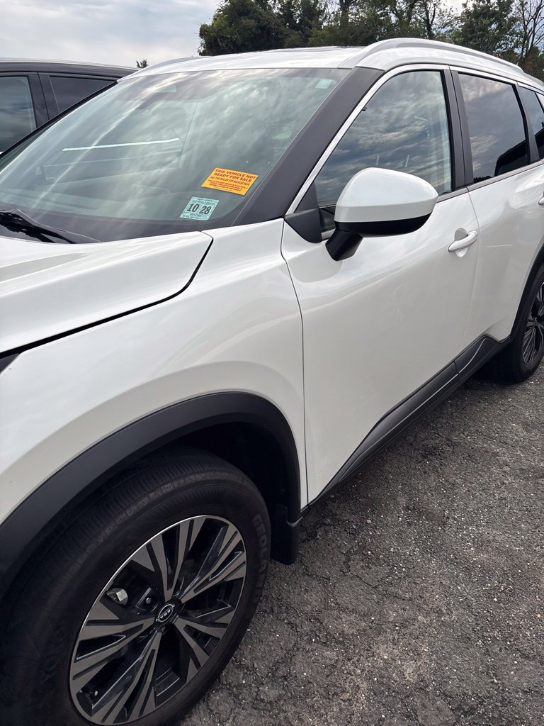 Certified 2023 Nissan Rogue SV w/ SV Premium B Package AWD/4WD image 4