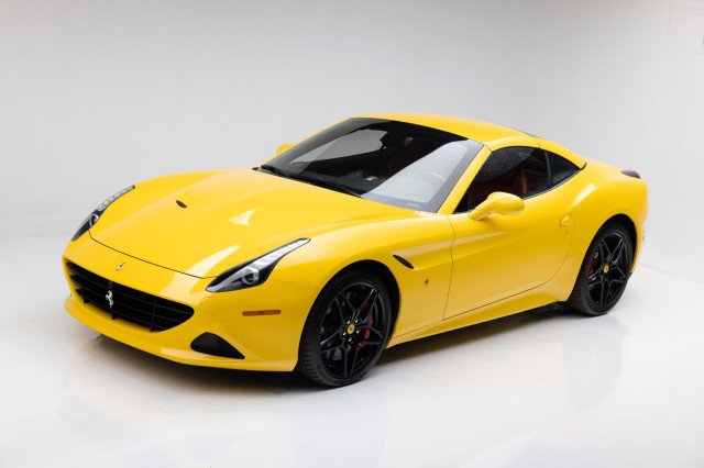 Used 2016 Ferrari California T image 17