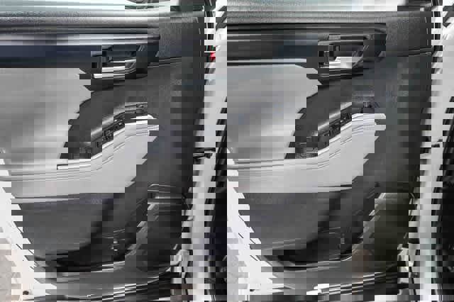 Certified 2021 Toyota Highlander XLE image 23