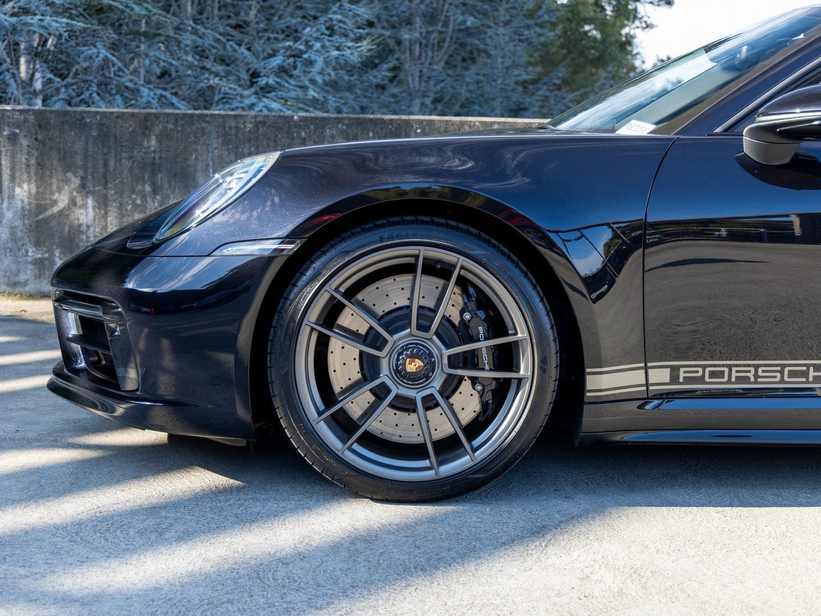 Certified 2022 Porsche 911 50th Anniversary Edition AWD/4WD image 13