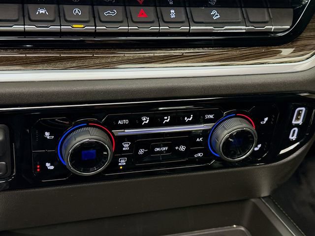 Used 2025 Chevrolet Silverado 1500 LT Trail Boss w/ Convenience Package II AWD/4WD image 17
