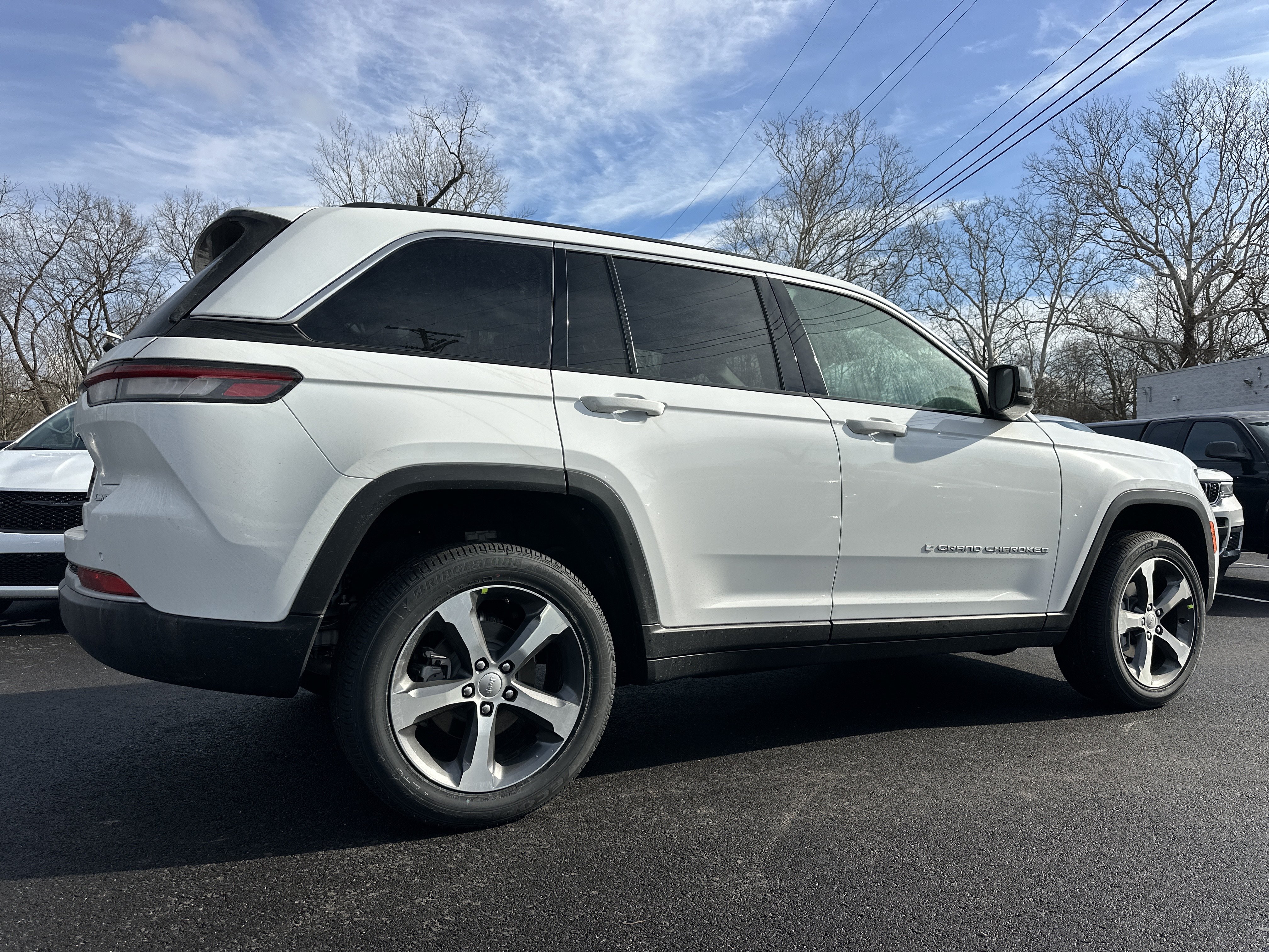New 2026 Jeep Grand Cherokee Limited AWD/4WD image 17
