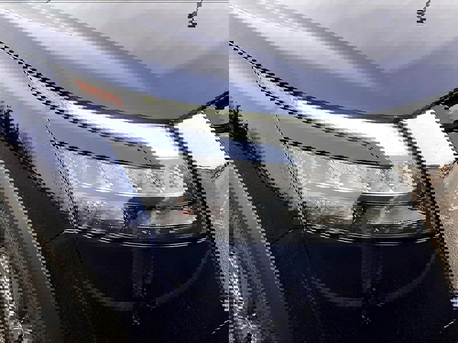 Certified 2024 Nissan Pathfinder SV image 32