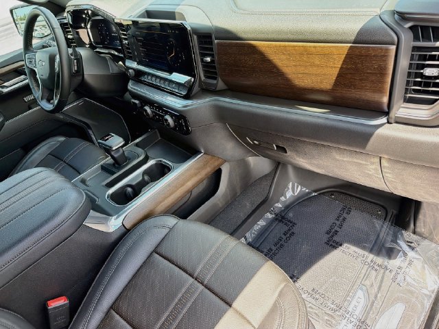 Used 2026 Chevrolet Silverado 1500 High Country w/ Midnight Edition RWD image 14