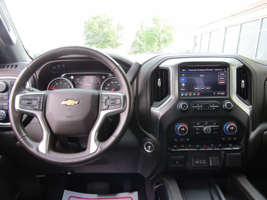 Used 2019 Chevrolet Silverado 1500 LTZ AWD/4WD image 5