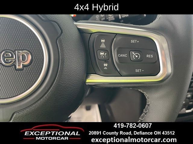 Used 2025 Jeep Wrangler Unlimited Sahara AWD/4WD image 39