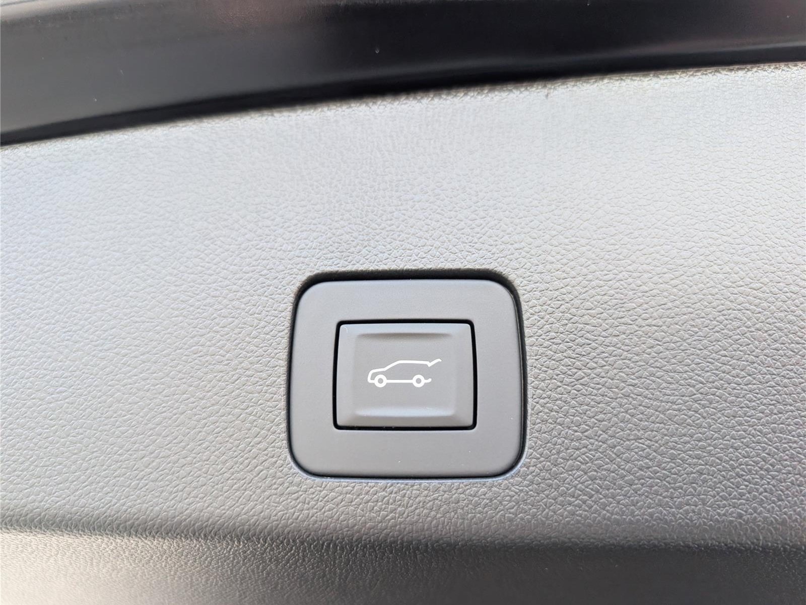 New 2026 Buick Encore GX Avenir w/ Avenir Convenience Package FWD image 11