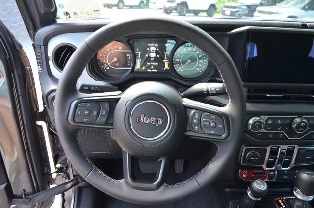 New 2026 Jeep Gladiator Sport AWD/4WD image 16