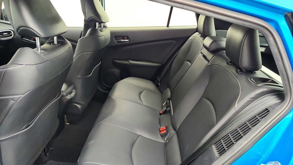 Used 2021 Toyota Prius Prime XLE FWD image 19
