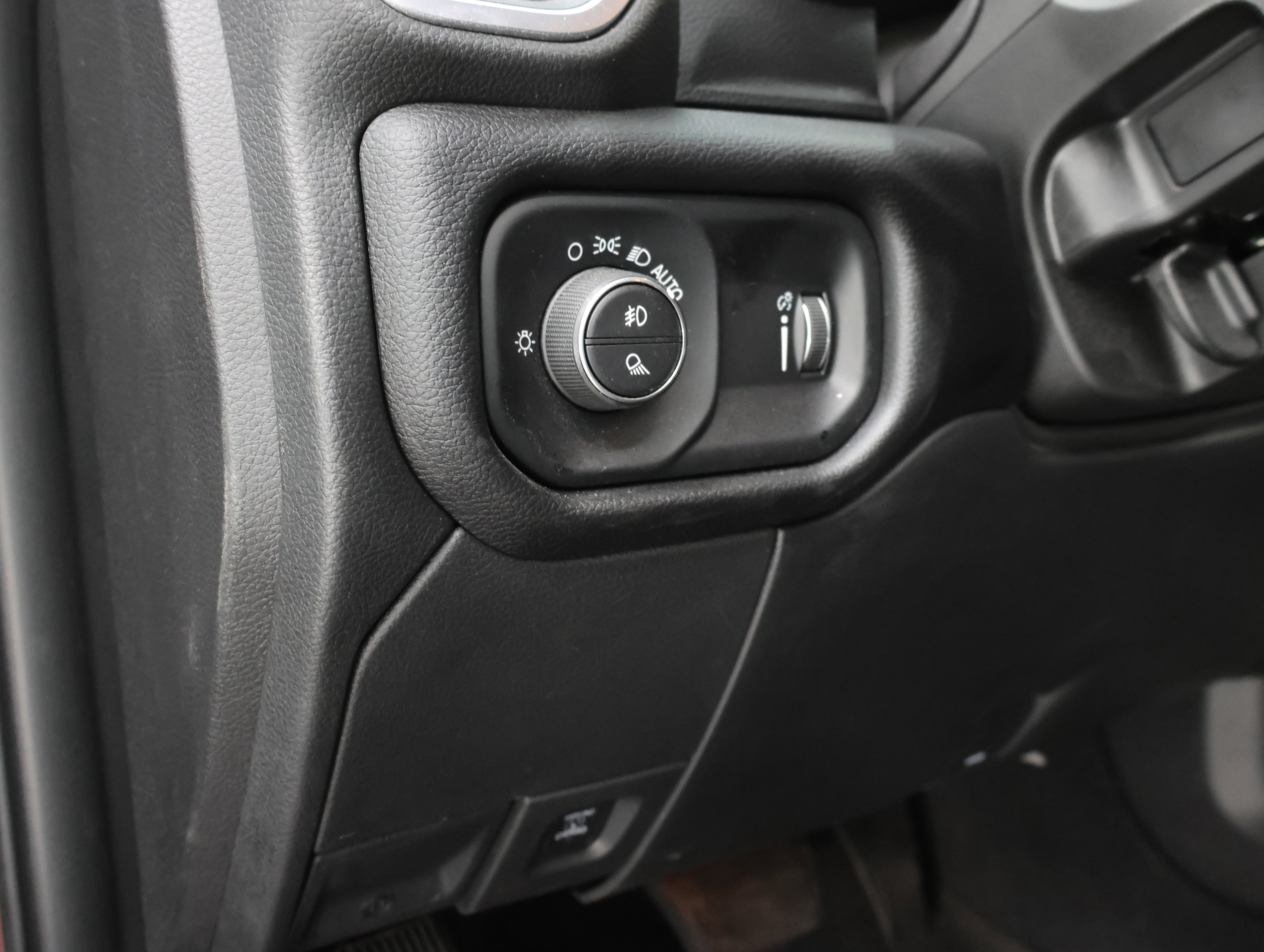 Used 2024 RAM 3500 Big Horn w/ Night Edition AWD/4WD image 38
