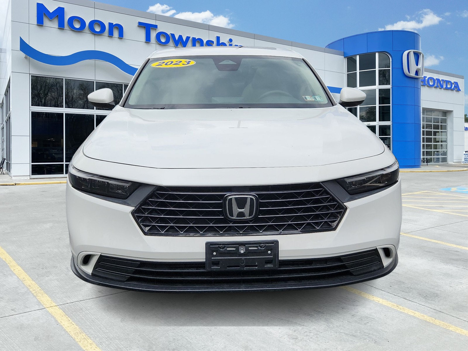 Used 2023 Honda Accord EX image 2