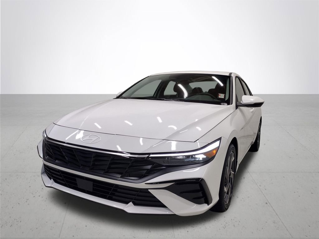 New 2026 Hyundai Elantra Limited FWD image 2