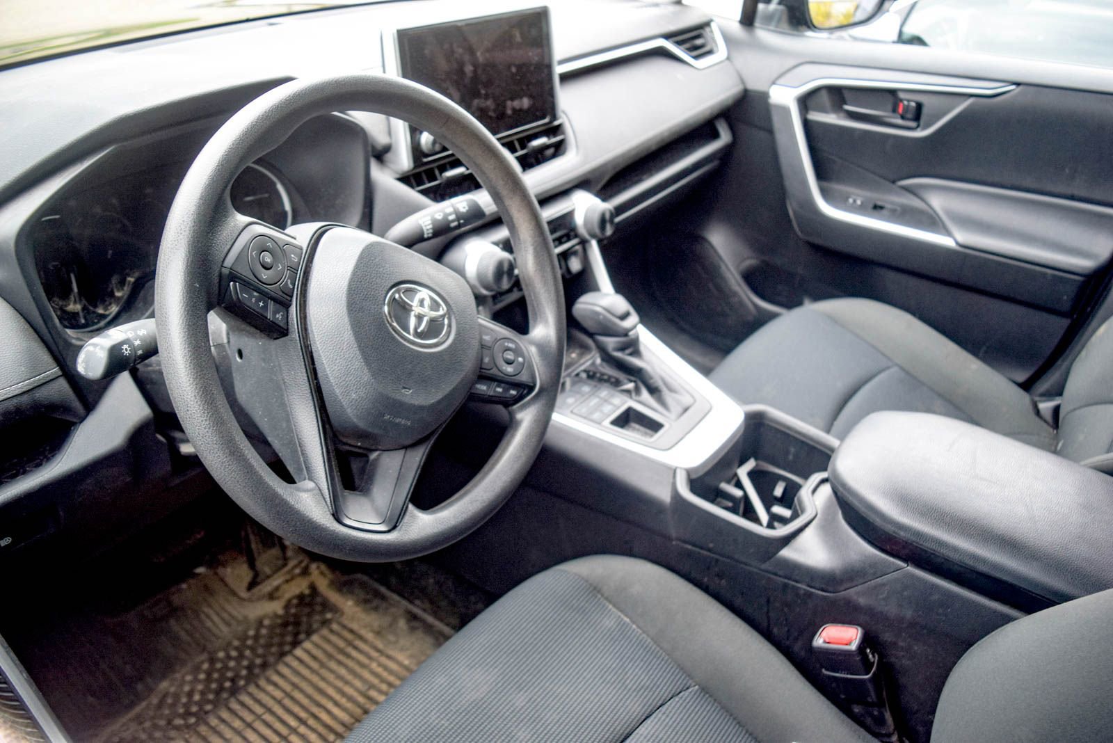 Used 2023 Toyota RAV4 LE AWD/4WD image 22