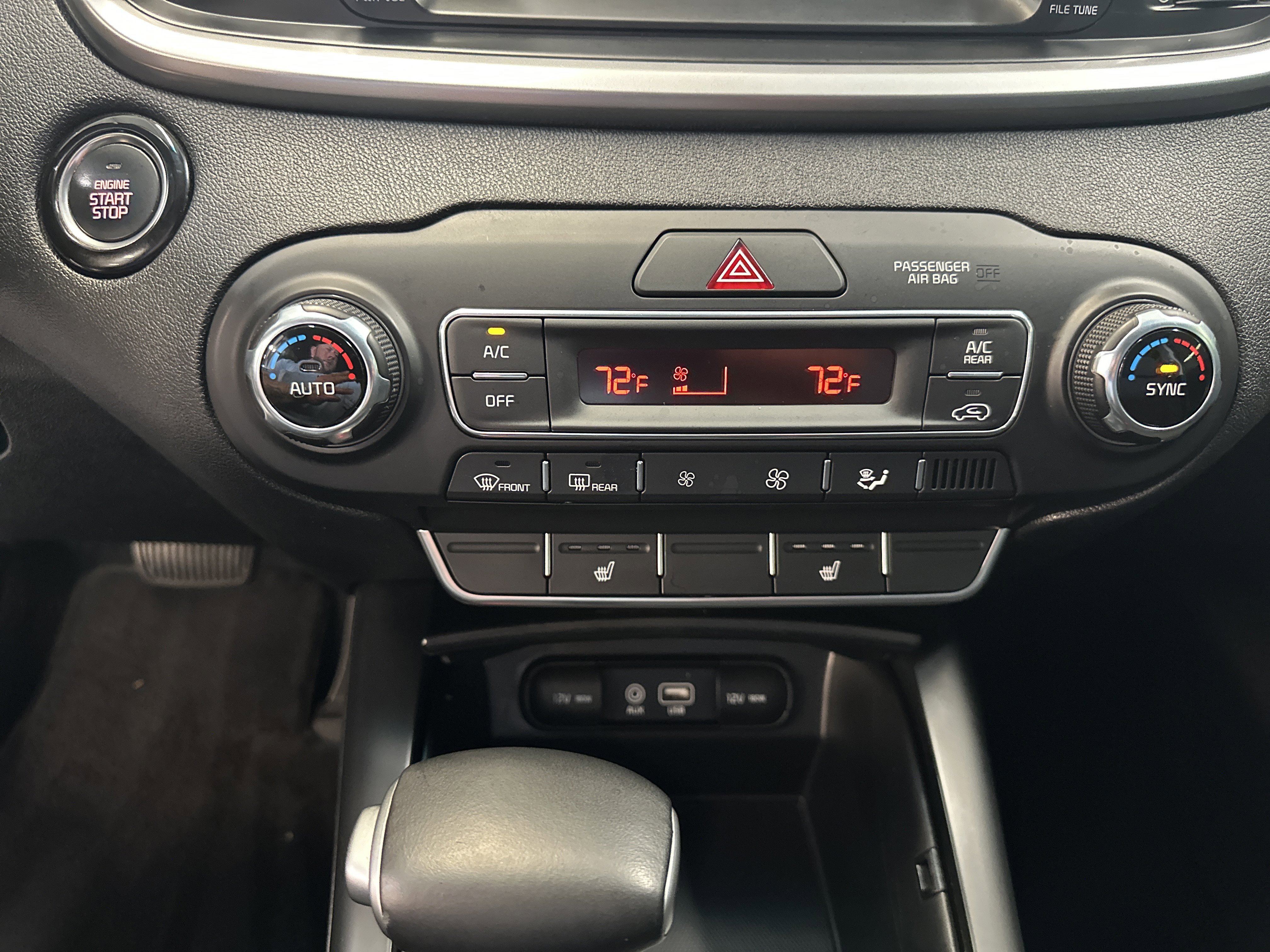 Used 2020 Kia Sorento S image 29