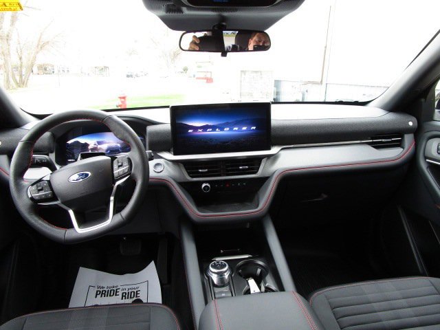 Used 2025 Ford Explorer ST-Line AWD/4WD image 13