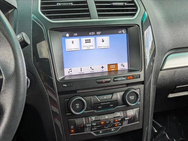 Used 2017 Ford Explorer XLT w/ Equipment Group 202A AWD/4WD image 15