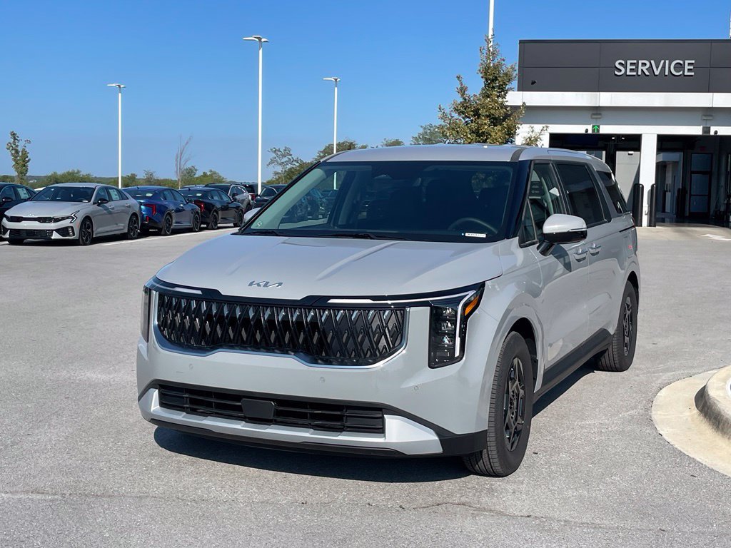 New 2027 Kia Carnival FWD image 3