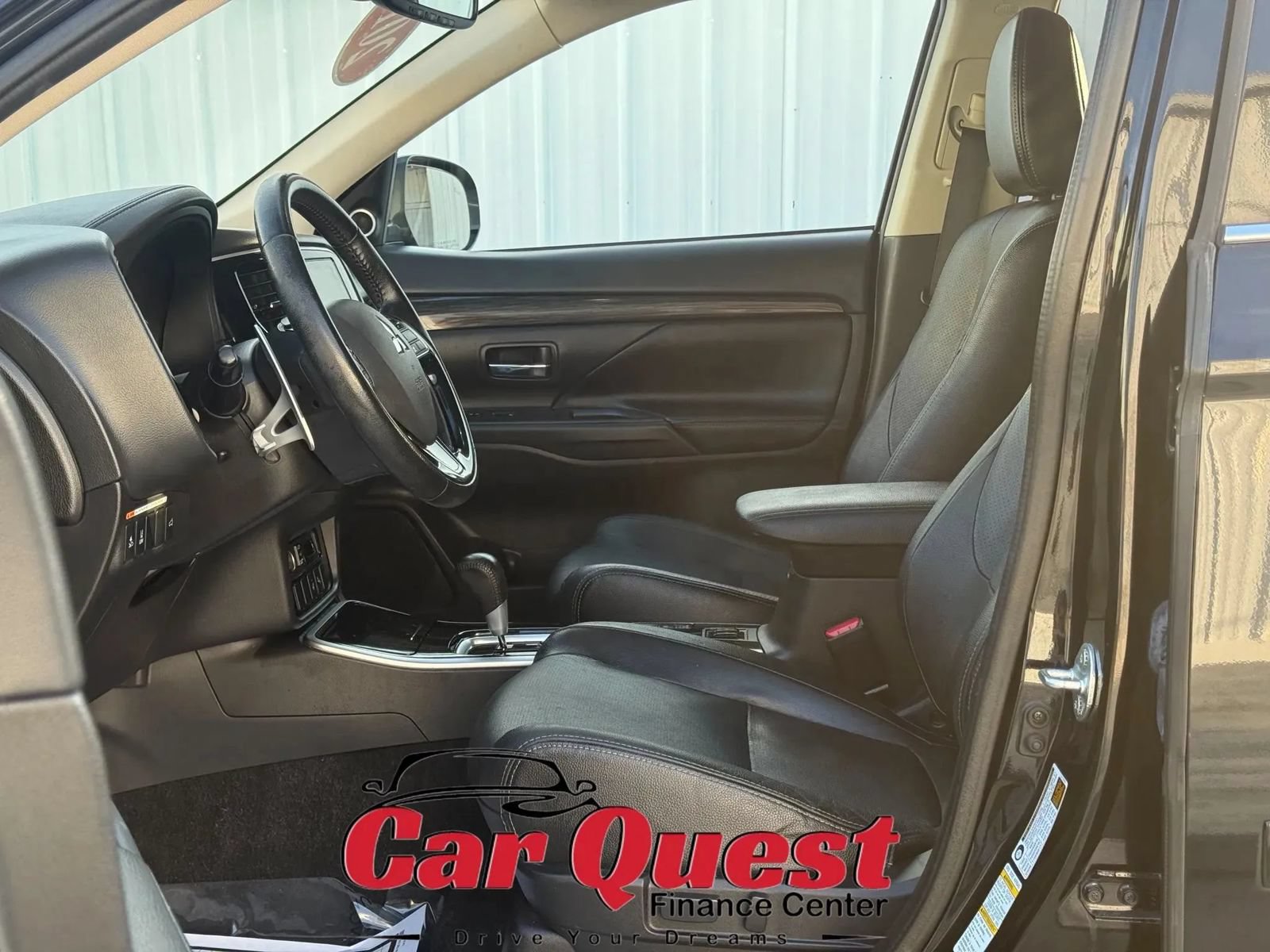 Used 2017 Mitsubishi Outlander GT AWD/4WD image 9