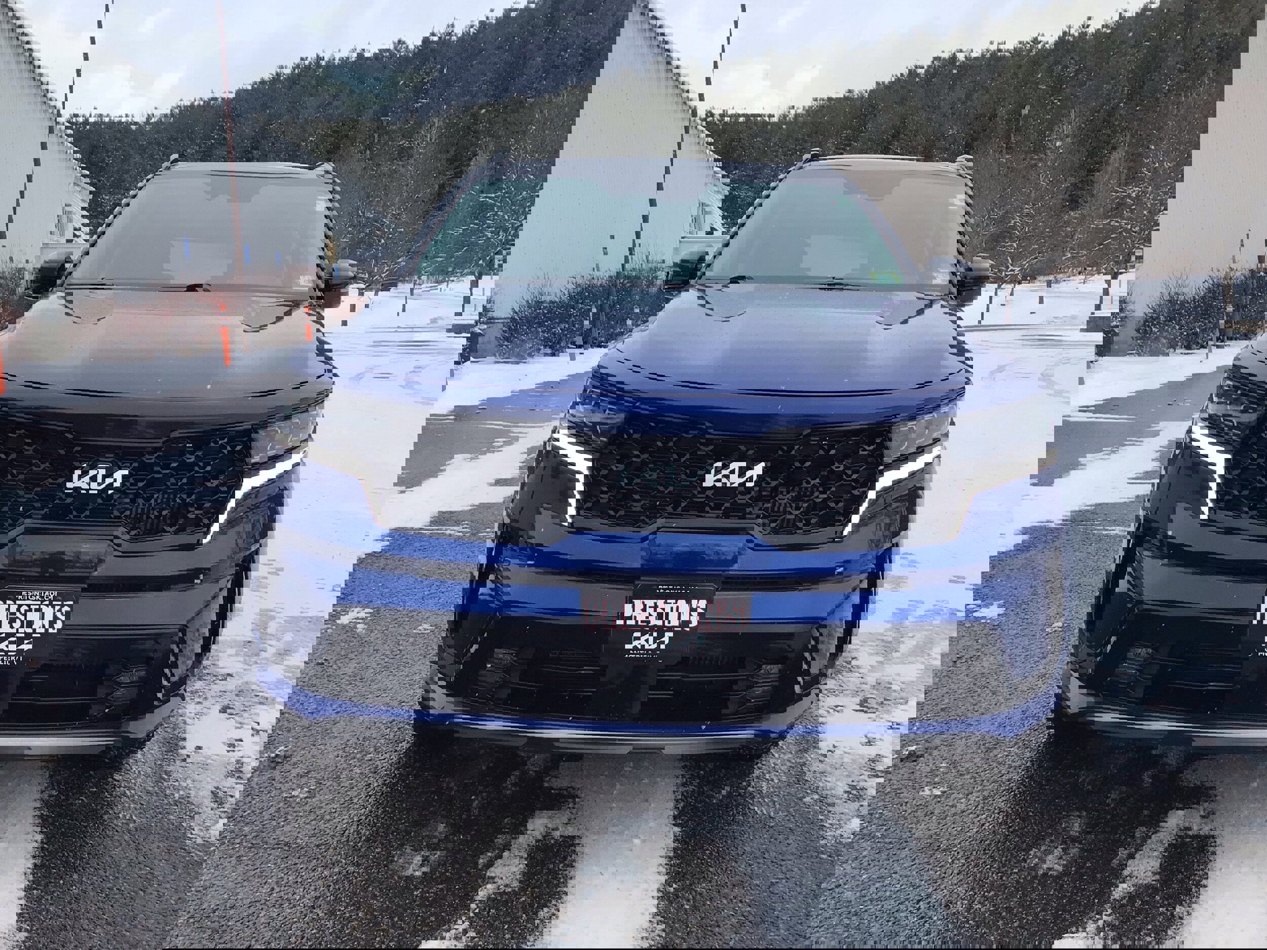 Used 2023 Kia Sorento SX image 2