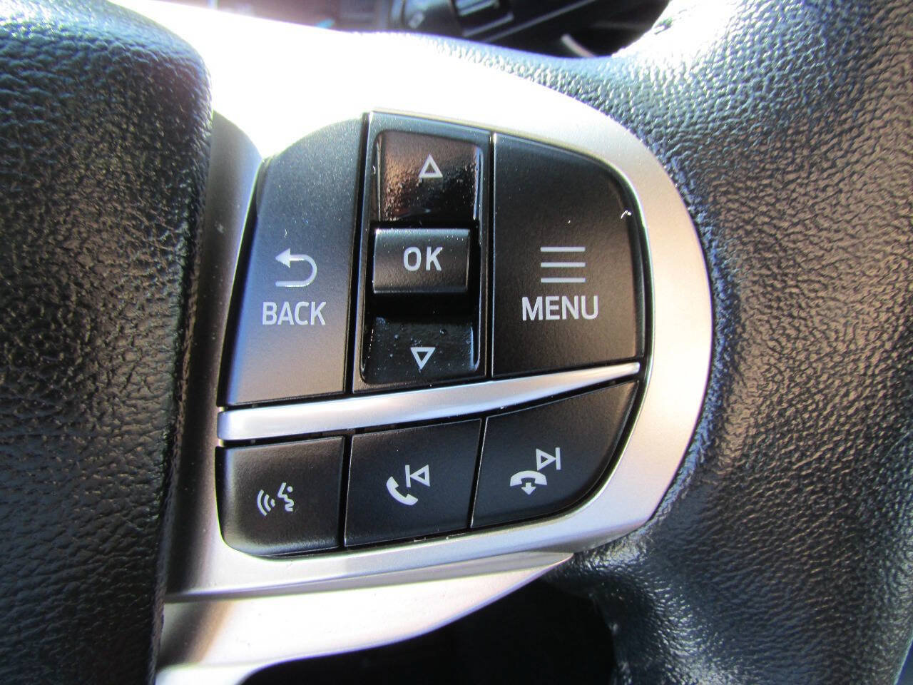 Used 2023 Ford Explorer Limited image 27