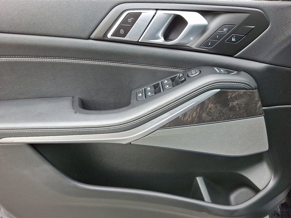 Used 2023 BMW X5 M50i w/ Climate Comfort Package image 14
