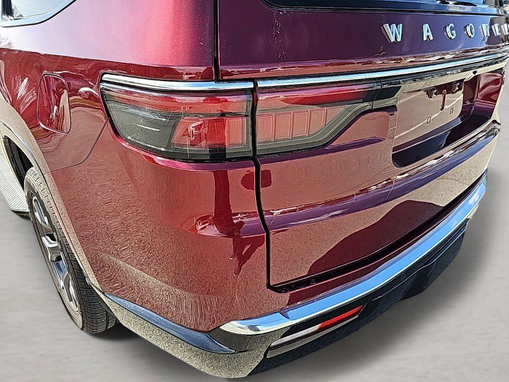 Used 2024 Jeep Wagoneer Series III image 12