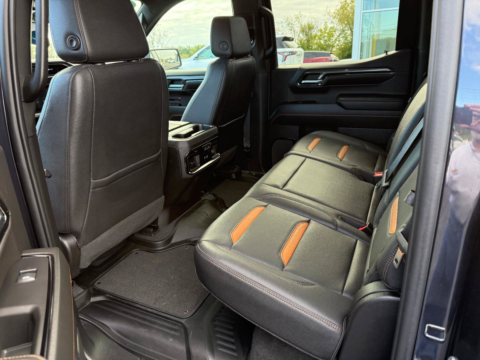 Certified 2022 GMC Sierra 1500 AT4 w/ AT4 Premium Package AWD/4WD image 15