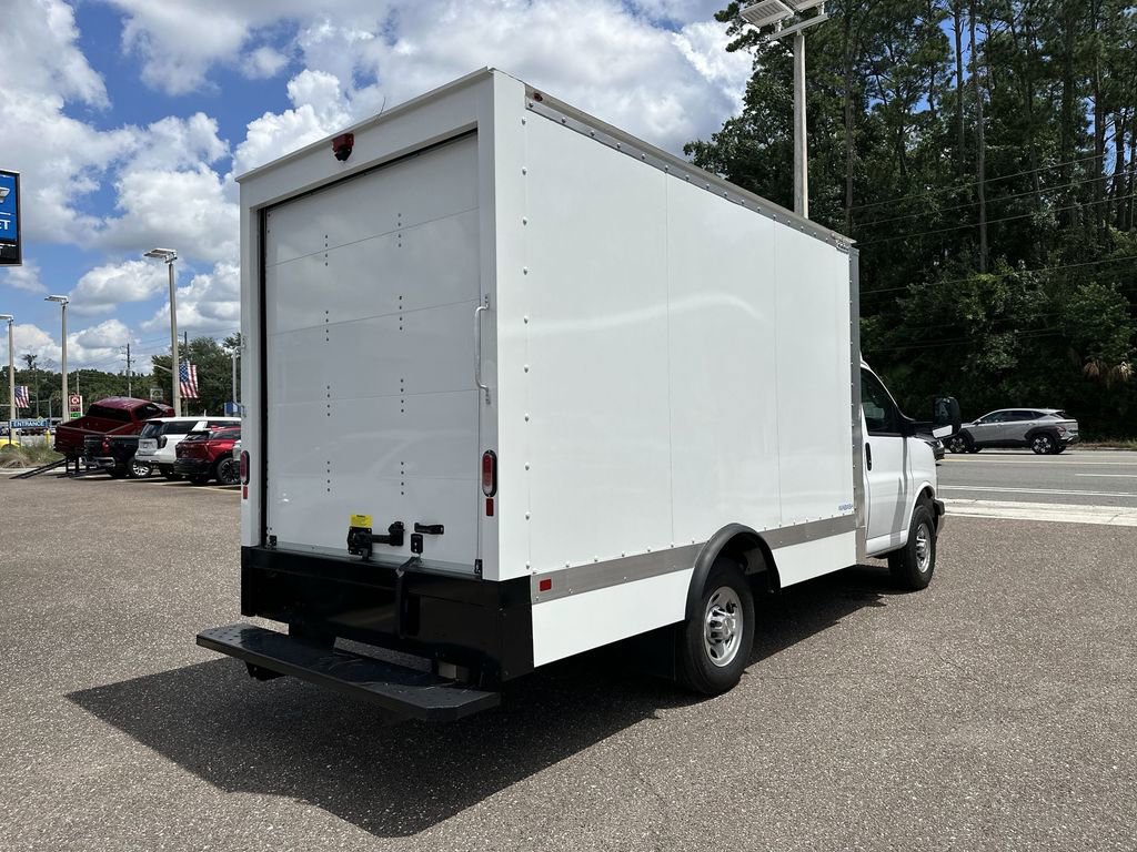 New 2025 Chevrolet Express 3500 w/ Power Convenience Package image 15