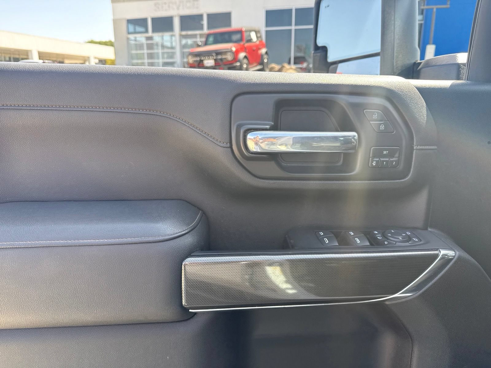Used 2023 GMC Sierra 3500 AT4 w/ AT4 Premium Plus Package AWD/4WD image 19