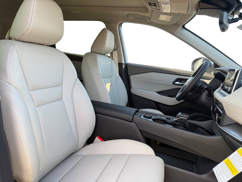 New 2026 Nissan Rogue Dark Armor image 15