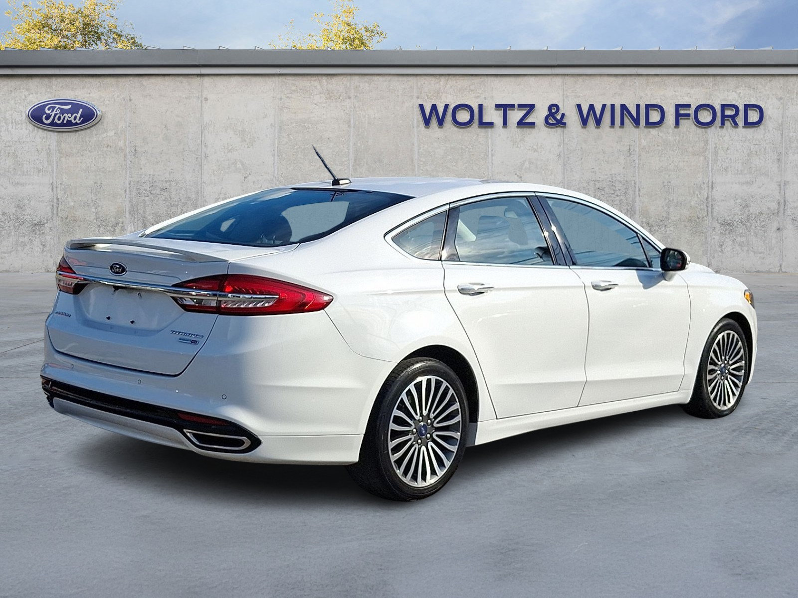 Used 2018 Ford Fusion Titanium AWD/4WD image 6