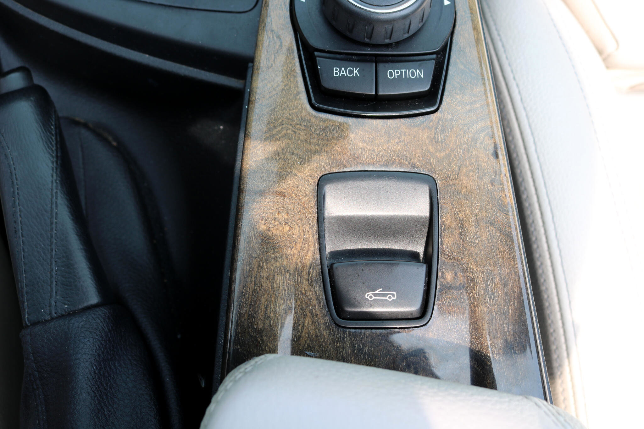 Used 2016 BMW 428i Convertible image 30