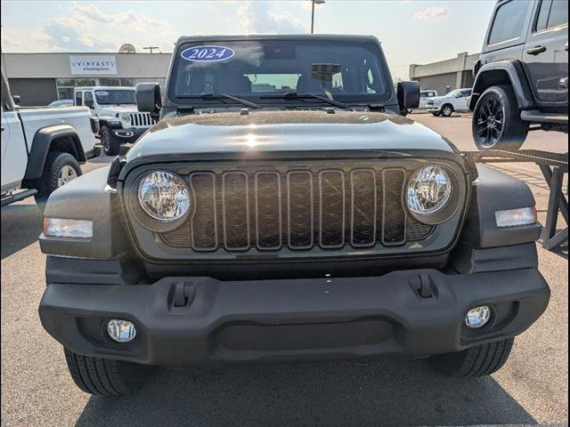 Used 2024 Jeep Wrangler Sport S image 22